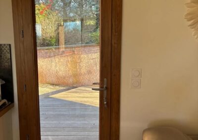 Porte fenêtre PVC imitation bois avec confort, très bonne isolation